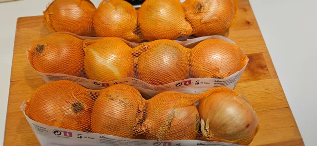 Dette er enkel luksus som begynner med gode løk, og ganske mange av dem.