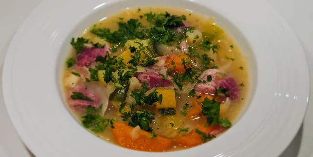 Lapskaus med svineknoke