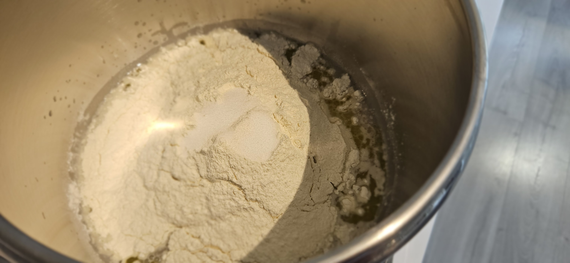 Hvis du er lat, så bare bland alt i bollen til kjøkkenmaskinen (tare vekten mellom hver ingrediens), og kjør på i 15 minutter.